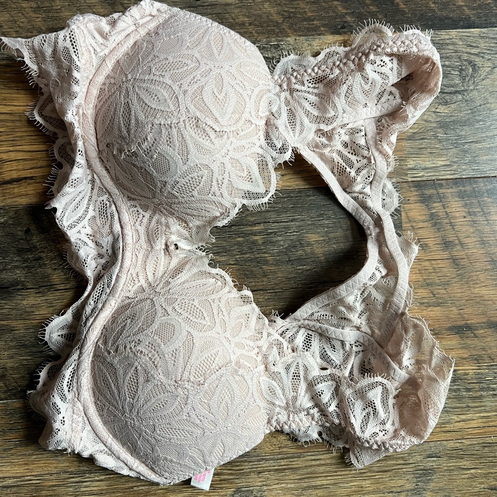 Lace Underwire Bra in Soft Pink